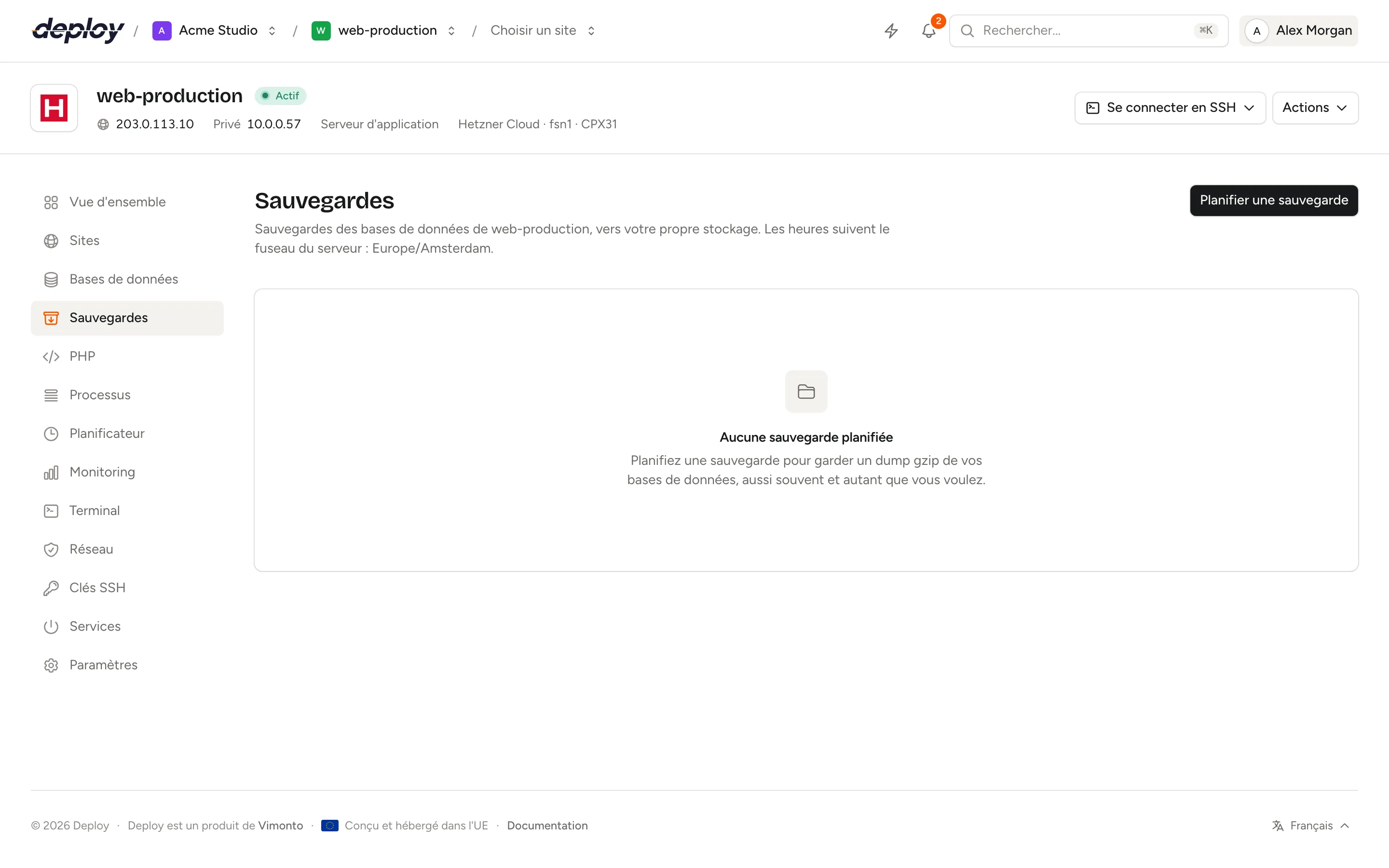 La page Sauvegardes avec une sauvegarde planifiée chaque nuit et une liste de sauvegardes réussies