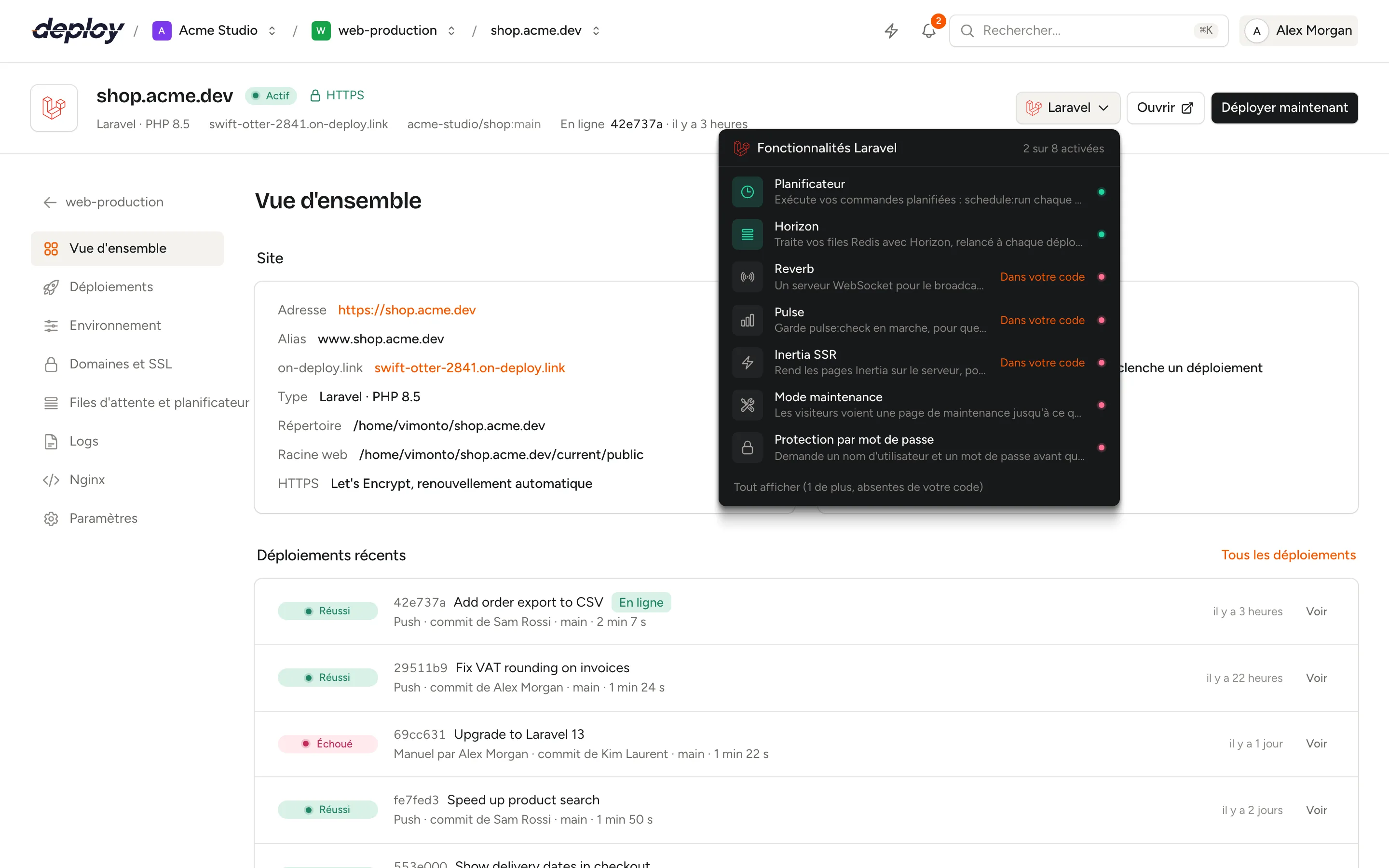 Le menu des fonctionnalités Laravel dans l'en-tête du site avec Horizon et le planificateur activés