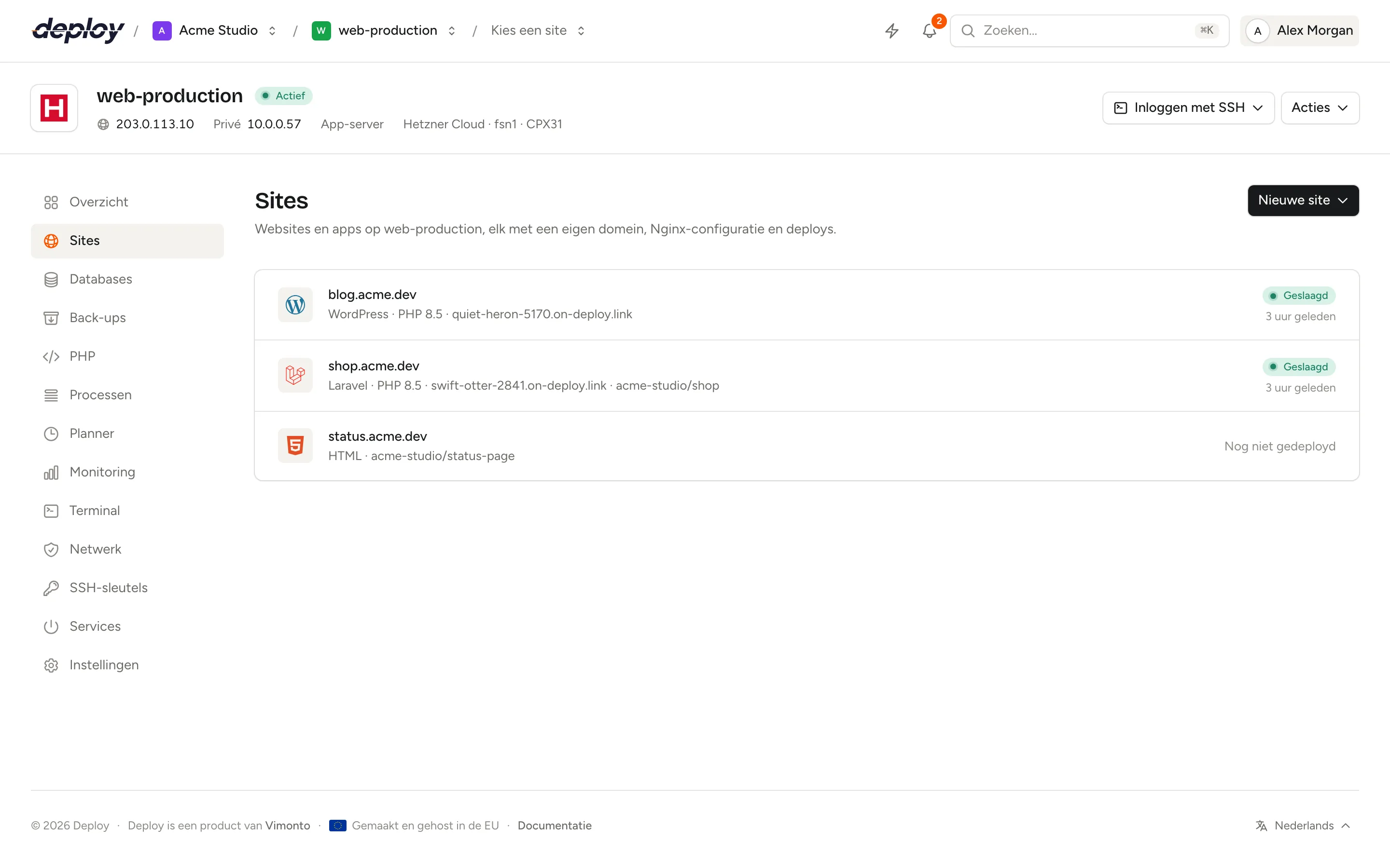 De sites van een server met hun domeinen en laatste deploys